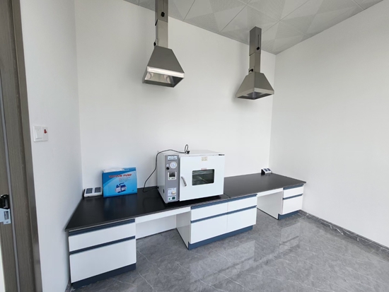 全鋼中央實(shí)驗(yàn)臺(tái)廠家