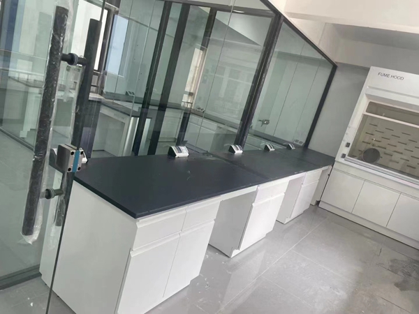 山東全鋼實驗臺供應